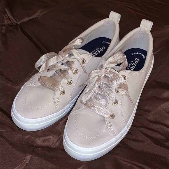 sperry women's crest vibe satin lace sneaker